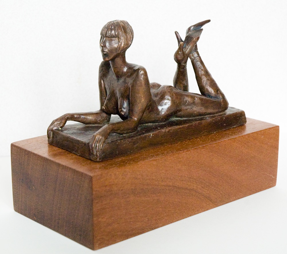 Максим Аксёнов. "Сфинкс", 2009. Бронза, дерево, длина 20 см. Фото из архива Максима Аксёнова