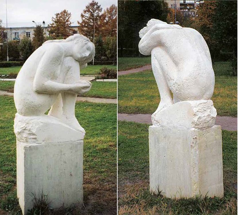 Андрей Балашов. "Даная" (ракурсы), 2000. Мрамор, 230х95х75 см. Симпозиум по камню, Солнечногорск, Московская область. Фото: альбом "Андрей Балашов. Скульптура", М., 2022