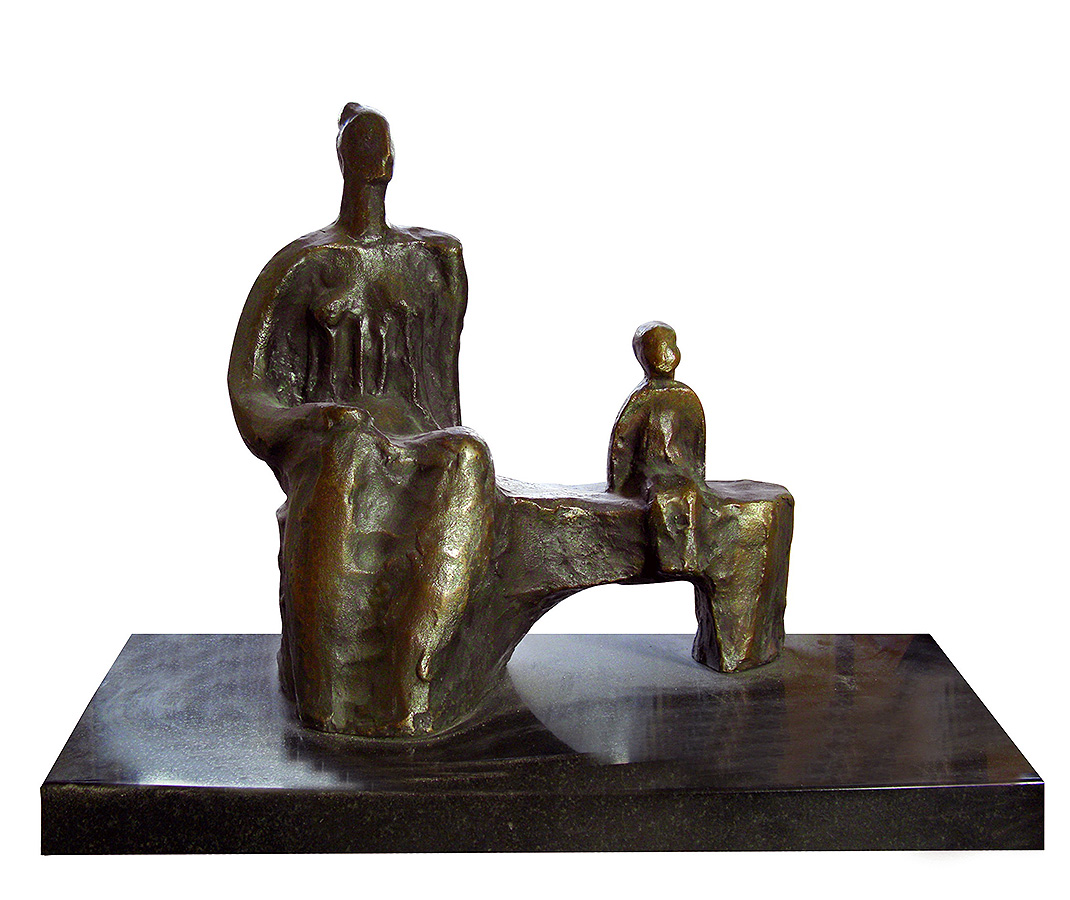 Александр Бурганов. "Материнство", 1987. Бронза, 31х33х14 см. Московский государственный музей "Дом Бурганова"