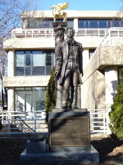 Памятник Александру Пушкину, 2000. Бронза. Вашингтон, США