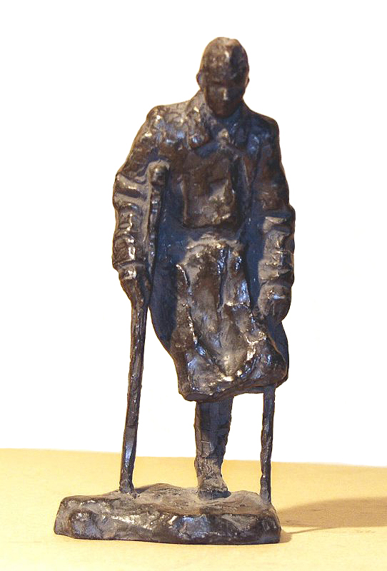 Алексей Цветков. ''Инвалид'', 1985. Бронза, 23х10,5х10 см.Центральный музей Великой Отечественной войны1941-1945 годов, Москва
