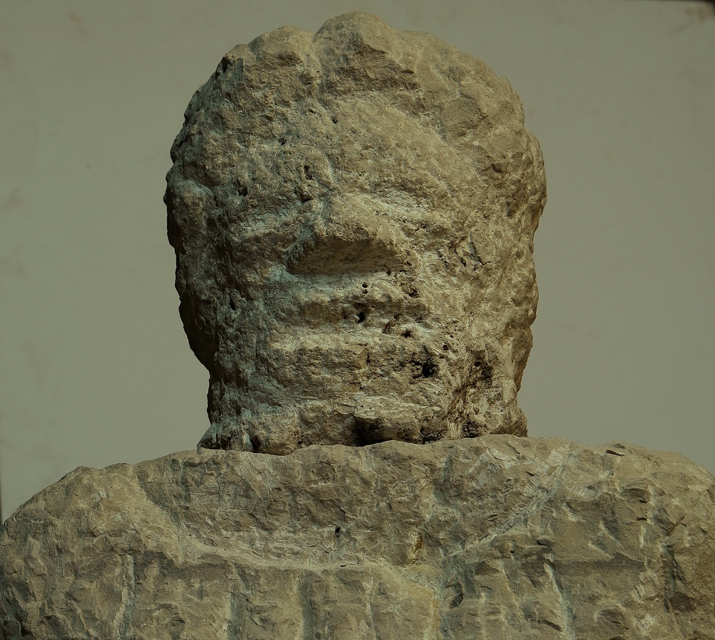 ''Портрет скульптора Константина Симуна'', 1987. Известняк, высота 41 см