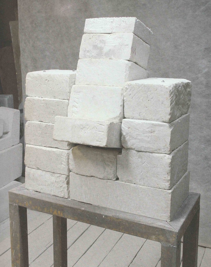 ''Бах'', 2007-2013. Камень, высота 81 см