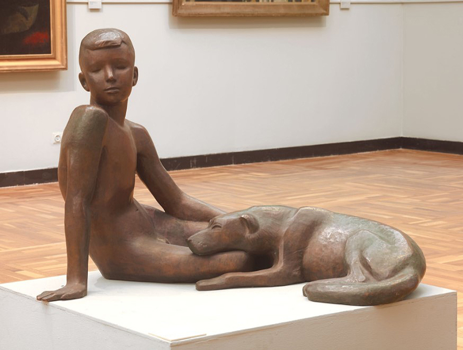 Олег Комов. "Мальчик с собакой", 1964. Кованая медь, 90х100х59 см. Государственная Третьяковская галерея, Москва. Фото: ГТГ