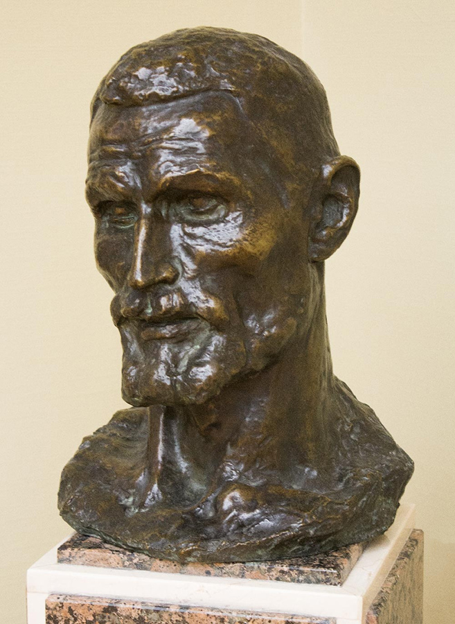 Сергей Конёнков. "Портрет скрипача Г.Ф. Ромашкова", 1909. Бронза, 41х29х28 см. Государственная Третьяковская галерея, Москва. Фото: официальный блог ГТГ