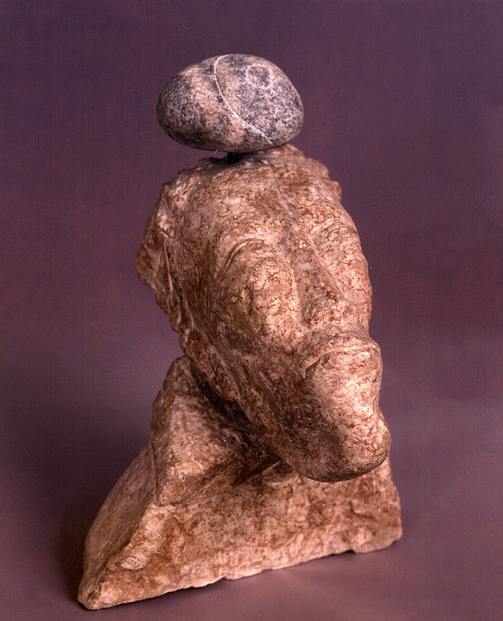 Виктор Корнеев. "Мысль", 1990. Камень, 35х25х20 см. Фото из архива Виктора Корнеева