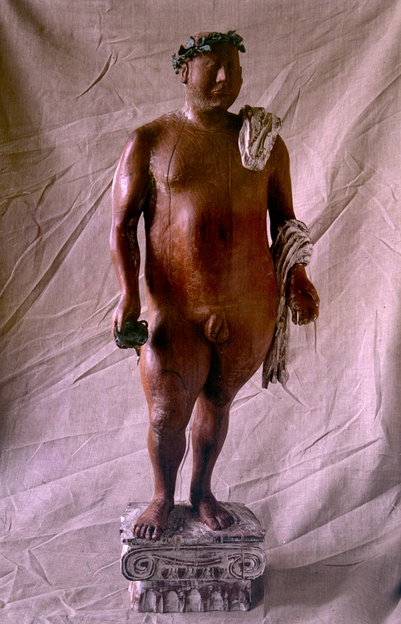 Виктор Корнеев. "Философ", 1996. Дерево, бронза, 170х50х40 см. Фото из архива Виктора Корнеева