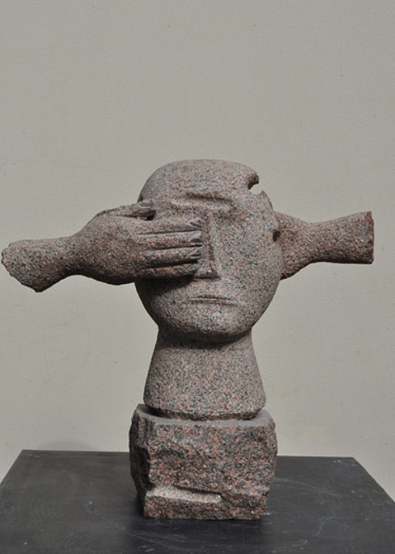 ''Головная боль'', 2005. Гранит, 70х60х35 см