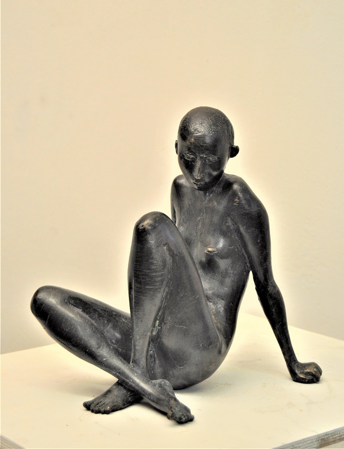 Виктор Корнеев. "Сидящая обнаженная", 2007. Бронза, 55х20х20 см. Московский музей современного искусства. Фото из архива Виктора Корнеева