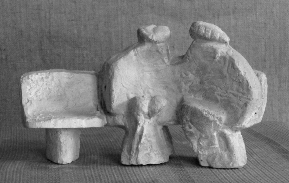 Анатолий Машаров."Разговор", 1985. Гипс, 15х25х10 см. Фото Анны Рождественской