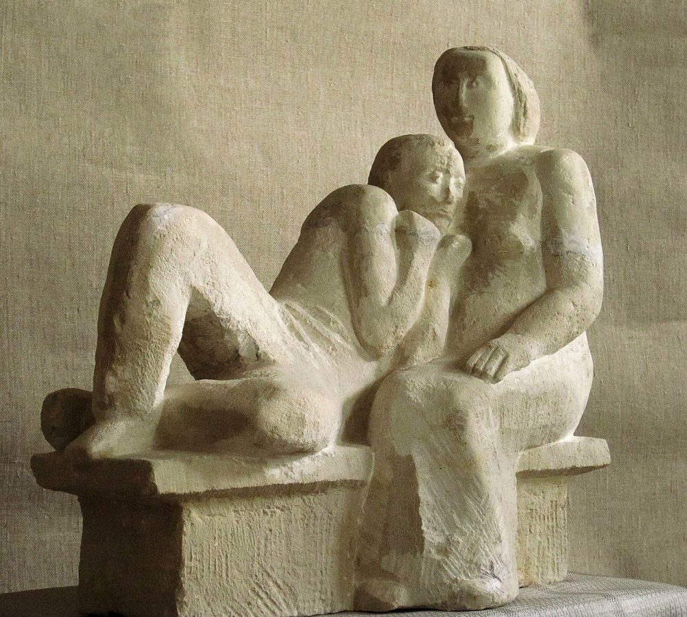 Анатолий Машаров. "Прощание" (ракурс 2), 1980. Известняк, 40х55х25 см. Фото Анны Рождественской