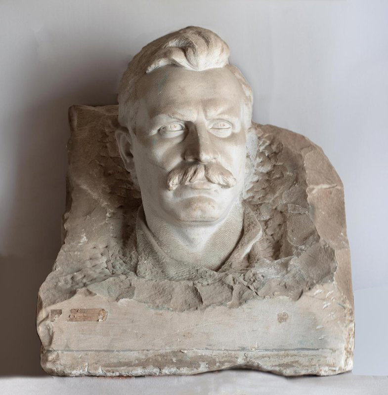 ''Портрет И.В. Бабушкина'', 1966. Мрамор, 110х90х80 см.Вологодский государственный историко-архитектурный и художественный музей-заповедник.Фото: goskatalog.ru