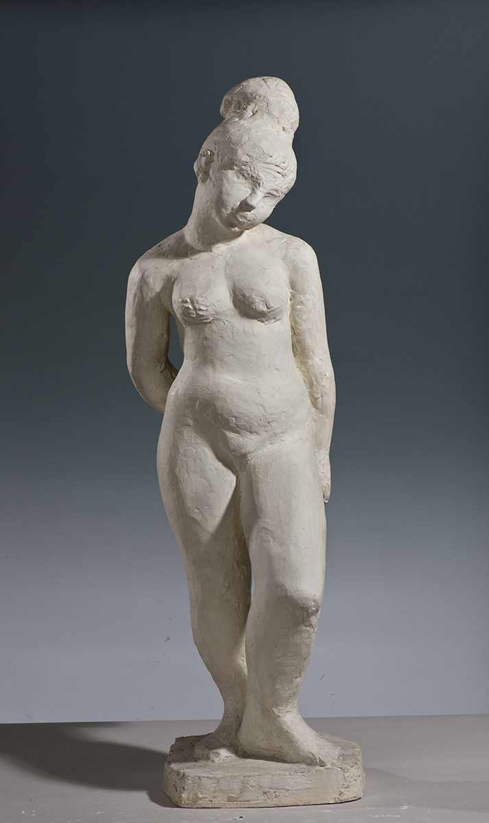 ''Обнаженная'' (Стоящая), 1960-е - начало 1970-х. Этюд.Гипс окрашенный, 97х29х30 см.Государственный музей городской скульптуры, С.-Петербург.Фото: goskatalog.ru