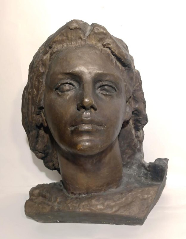 ''Муза'', 1972-1973. Бронза, 67х47х50 см. Государственный Русский музей, С.-Петербург. Фото: goskatalog.ru