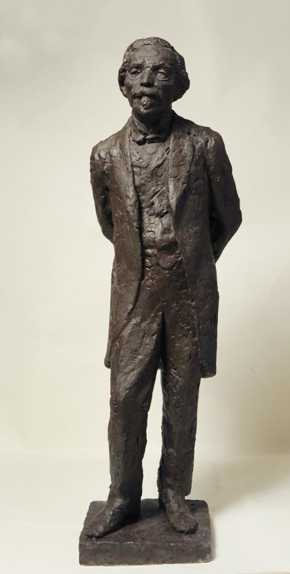 ''Писатель Шолом-Алейхем'', 1941-1946.Эскиз дипломной работы.Бронза, 27х8,5х10 см. Отлив 1975 года. Государственный Русский музей, С.-Петербург.Фото: goskatalog.ru