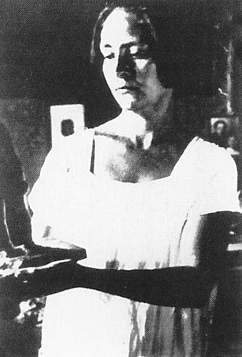 Фото из АльманахаГосударственного Русского музея''Александр Матвеев и его школа".PALACE EDITIONS, 2005