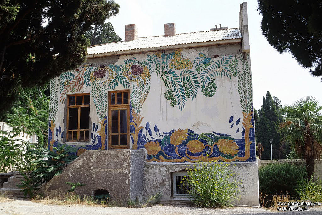 Главный дом в Новом Кучук-Кое. Фото 2002 года