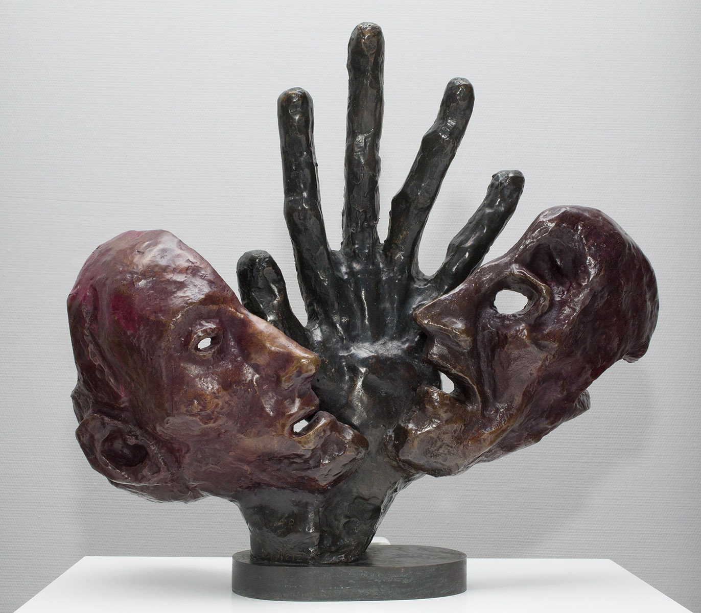 "Ядерный взрыв", 1957. Бронза, 40,6х55,9х25,4 см. Свердловский областной краеведческий музей имени О.Е. Клера.Фото: Художественный музей Эрнста Неизвестного 