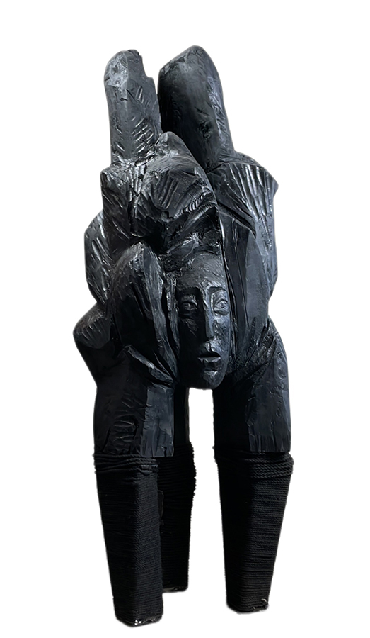 Нино Самадашвили. "Голова Серафима", 2022. Дерево, металл, веревки, 170х85х85 см. Фото из архива Нино Самадашвили