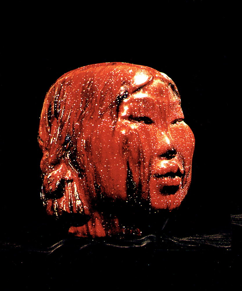 Валерия Семенова. ''Бурятка'', 1969.Шамот, глазурь, эмаль, 23х21х22 см.Новосибирский государственный художественный музей
