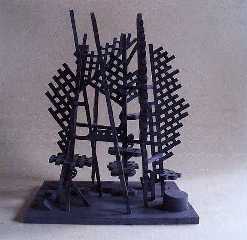 Игорь Шелковский. "Черный лес", 2012. Дерево, краска, 63х48х35 см.  Фото: каталог "Игорь Шелковский", Мультимедийный комплекс актуальных искусств, М., 2013