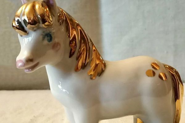 7-poni-1989-avtor-formy-farfor-rospis-pozolota-vysota-10-5-sm-dulevskij-farforovyj-zavod-gosudarstvennyj-tsentralnyj-teatralnyj-muzej-imeni-a-a-bakhrushina-moskva2EE8F0C1-2B62-D26B-E5CE-004842E1B757.jpg