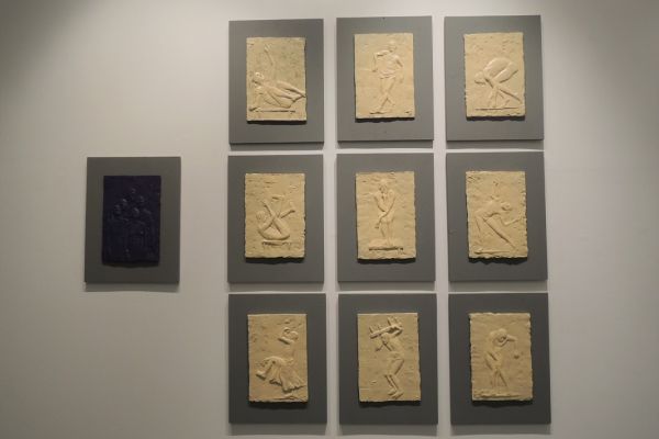 Виктор Корнеев. Из серии Наброски, 2023. Рельефы. Дерево, пластик, 40х50х5 см каждый. Фото из архива Виктора Корнеева