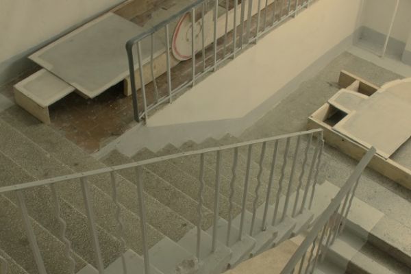 Анатолий Комелин. Проект ''И упали на лица свои'', 2011. Строительный колледж № 30, Москва. Фото из архива А. Комелина