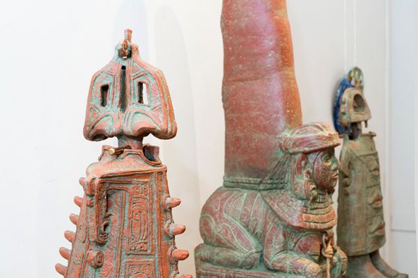 Работы Маргариты Камардиной, фрагмент экспозиции выставки Ярко!