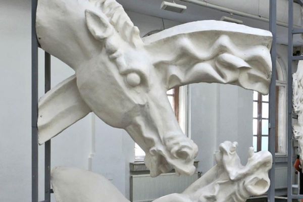 Александр Бурганов. ''Битва амазонок'', 2013. Фото: visit-city.art