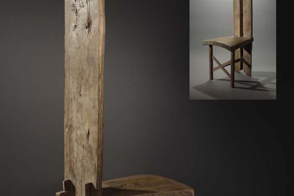 Сергей Антонов. Стул архитектора, 2010. Дерево, высота 160 см. Частное собрание, Москва. Фото из архива Сергея Антонова