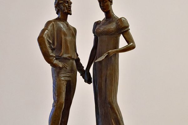 Олег Комов. ''А.С. Пушкин и Н.Н. Гончарова'', 1992. Модель памятника для музея-усадьбы ''Полотняный Завод'' в Калужской области. Бронза. Фото Наиля Кадырова