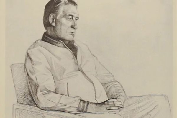 Олег Комов. Архитектор Рудольф Кликс, 1981. Бумага, карандаш, 29х40 см. Фото: альбом ''Олег Комов'', М., ''Советский художник'', 1988