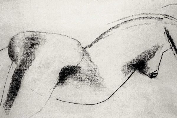 Владимир Потлов. Лежащая, 2005. Бумага, уголь. 42х64 см. Фото из архива Владимира Потлова