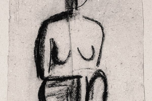 Владимир Потлов. Сидящая фигура, 2004. Бумага, уголь. 45х35 см. Фото из архива Владимира Потлова