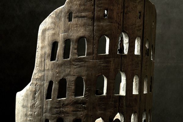 Владимир Потлов. Римские видения (Трон для гения) (ракурс 2), 2018. Дуб тонированный, бронза, 121х105х51 см. Фото из архива Владимира Потлова