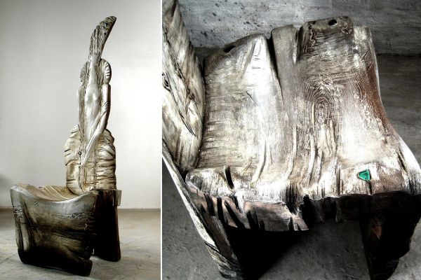 Владимир Потлов. Белая дама (кресло) (ракурсы), 2005. Из композиции Призраки затонувшего корабля (Остров сокровищ). Дуб, левкас, малахит, бирюза, 174х67,5х67 см. Московский музей современного искусства. Фото из архива Владимира Потлова