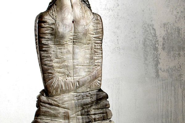 Владимир Потлов. Екатерина II (кресло), 2007. Из композиции ''Петр I и Екатерина II''. Дуб, роспись, позолота, бронза, 162х84х75 см. Частная коллекция. Фото из архива Владимира Потлова