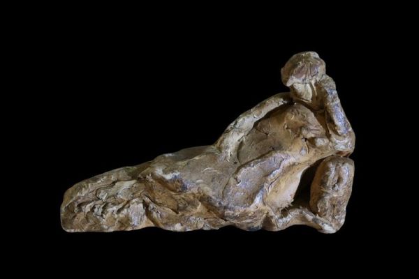 Сергей Конёнков. 1918-1919. Персидская княжна. Эскиз к памятнику ''Степан Разин c ватагой''. Пластилин, 6,5х11х4 см. Мемориальный музей ''Творческая мастерская С.Т. Конёнкова'', Москва