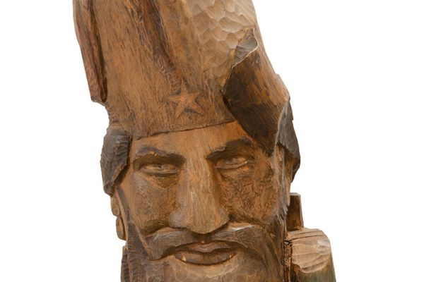 Сергей Конёнков. Голова дружинника 1919. Вариант  к памятнику ''Степан Разин с ватагой''. Дерево подцвеченное, 47х33х29 см. Музей скульптуры С.Т. Конёнкова, Смоленск. Фото: ar.culture.ru