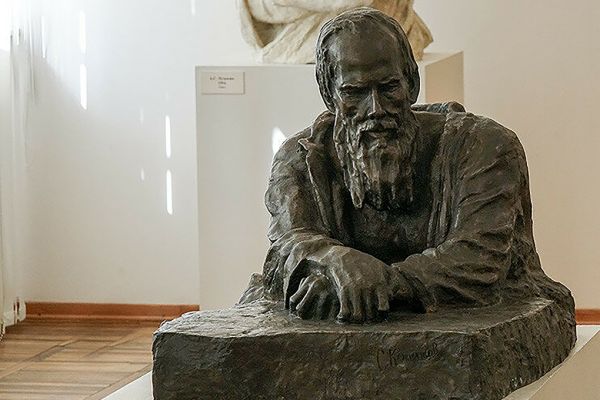 Сергей Конёнков. Портрет Ф.М. Достоевского, 1933. Гран-при на Всемирной выставке в Брюсселе в 1958 году. Музей скульптуры С.Т. Конёнкова, Смоленск