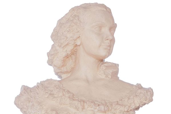 Сергей Конёнков. Марфинька (Портрет Марфы Пешковой), 1950. Гипс тонированный, 47х53х28 см. Музей скульптуры С.Т. Конёнкова, Смоленск. Фото: ar.culture.ru