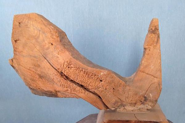 Сергей Конёнков. Русалочка, 1969. Дерево подцвеченное, 35х43х14 см. Музей скульптуры С.Т. Конёнкова, Смоленск