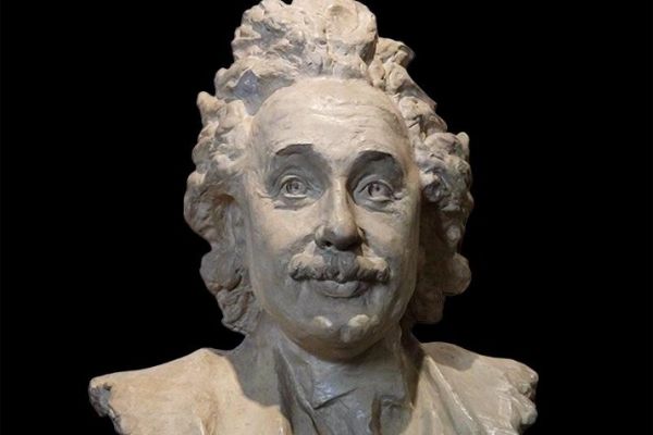 Сергей Конёнков. Портрет Альберта Эйнштейна, 1938. Гипс, 62х60х33 см. Мемориальный музей ''Творческая мастерская С.Т. Конёнкова'', Москва