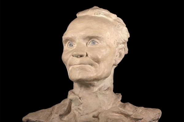 Сергей Конёнков. Портрет художника Н.И. Фешина, 1934. Гипс, 40х45х51 см. Мемориальный музей ''Творческая мастерская С.Т. Конёнкова'', Москва