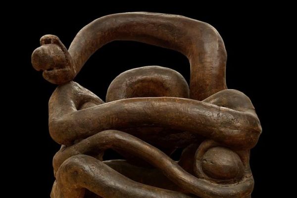 Сергей Конёнков. Удав (кресло), 1933. Дерево, 68х70х55 см. Мемориальный музей ''Творческая мастерская С.Т. Конёнкова'', Москва