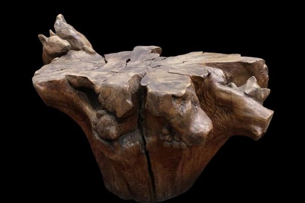 Сергей Конёнков. 1938 Лисицы (столик), 1938. Дерево, 68х100х66 см. Мемориальный музей ''Творческая мастерская С.Т. Конёнкова'', Москва