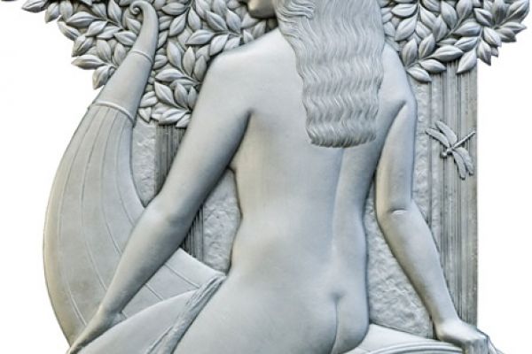 Максим Аксёнов, Виктор Корнеев, при участии О. Оснач. 2016. ''Рог изобилия''. Рельеф. Медь, серебрение, 160х80 см. Фото из архива Максима Аксёнова