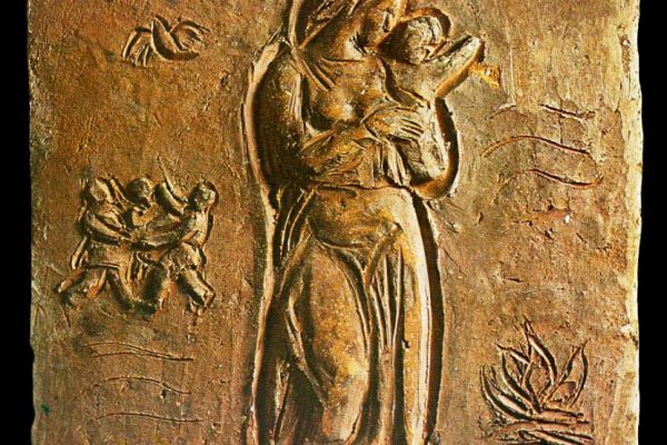 Абрам Малахин. Материнство, 1965. Рельеф. Терракота, 30х30 см. Фото из альбома Т.Б. Мантурова. Абрам Малахин, М., Советский художник, 1979