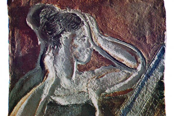 Абрам Малахин. Перед зеркалом, 1965. Рельеф. Шамот, 38х33 см. Государственный Русский музей, С.-Петербург. Фото из альбома Т.Б. Мантурова. Абрам Малахин, М., Советский художник, 1979